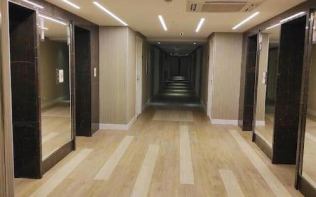 Leo Group Luxury Apartment 24-13 Alliance Palace