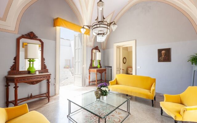 Palazzo Favola Dimora in town centre