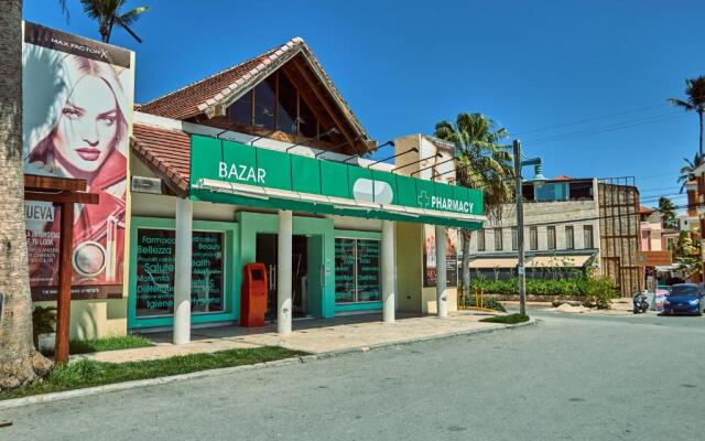 Las Terrazas Condo - Los Corales Village