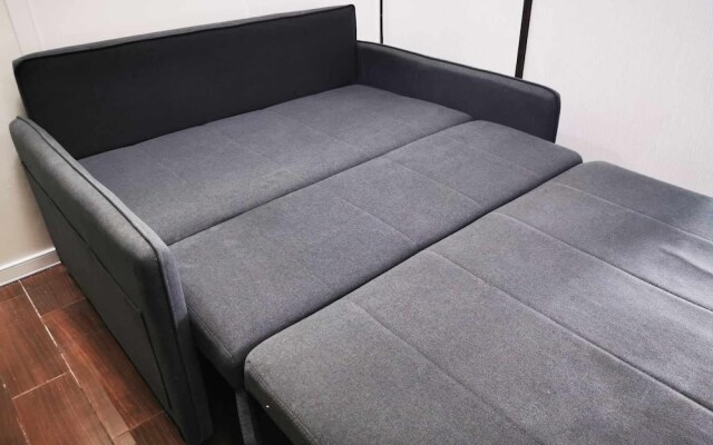 One Bedroom Balcony With Great Location and Value