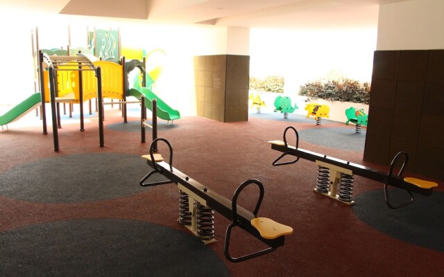 The Raffles Suites by Stayshare Homes