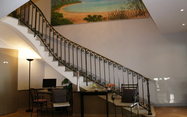 Hotel Ambassador