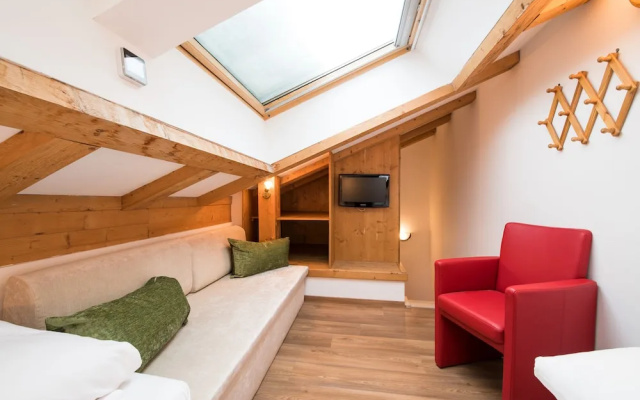 La Tambra B&B Residence - central with Restaurant
