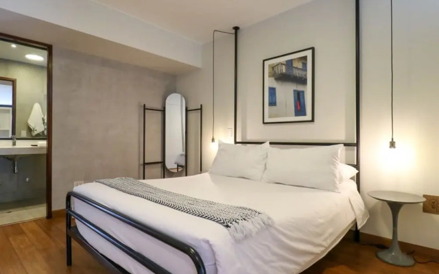 w Elegant Loft Near Boardwalk in Barranco