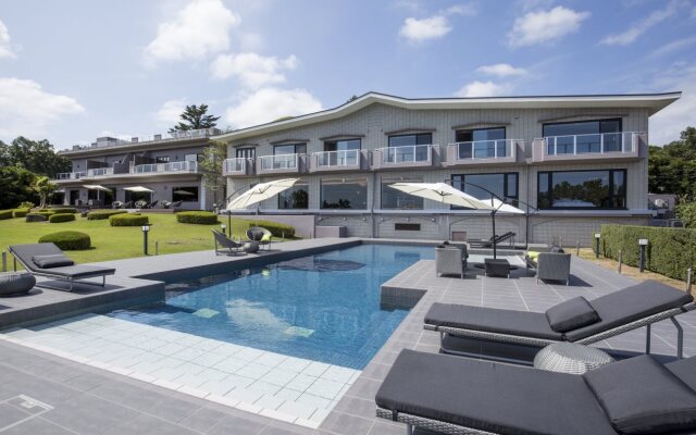 the salon Izu Kogen Hotels & Resort
