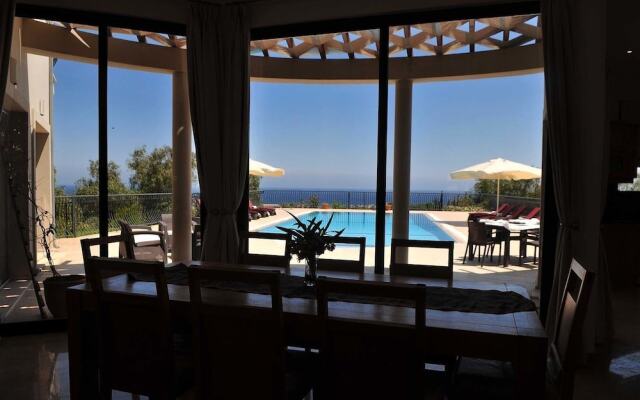 Villa Amelia by Amy Villas
