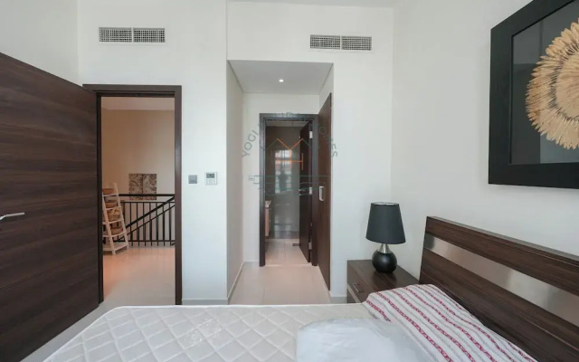 Luxury 4BR Villa With Private Garden