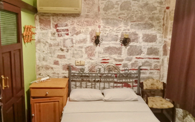 Cunda Zehra Teyzenin Evi
