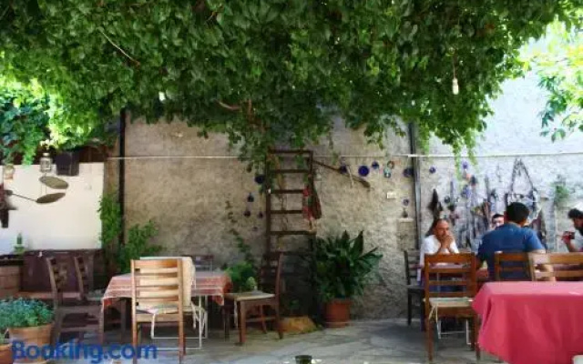 Tuncay Pension