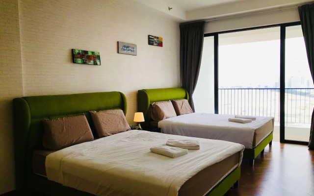 The Landmark Studio Suite
