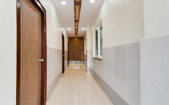 OYO Flagship Hotel GV Residency