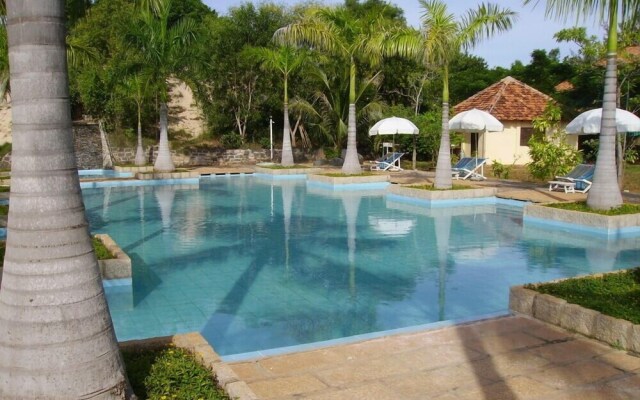 River Ray Estates