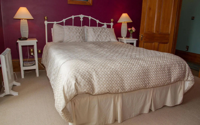 The Old Manse Boutique