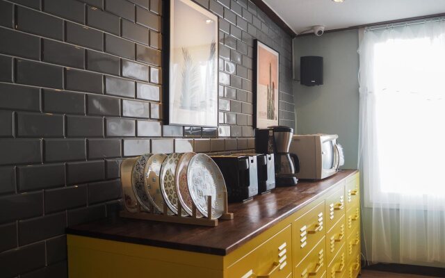 Yellow Guesthouse