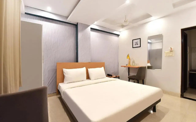 Fabhotel Rushank Palace