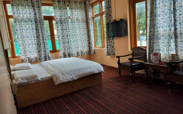 Sky Light Guest House