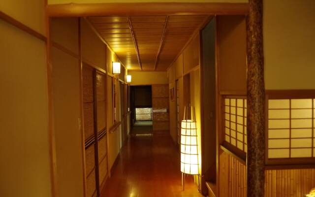GUESTHOUSE engiya