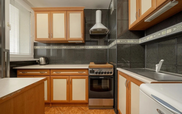 Apartment Close to the Park by Renters