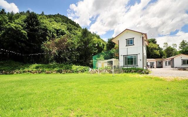 gapyeong samjunggol jandigujang pension