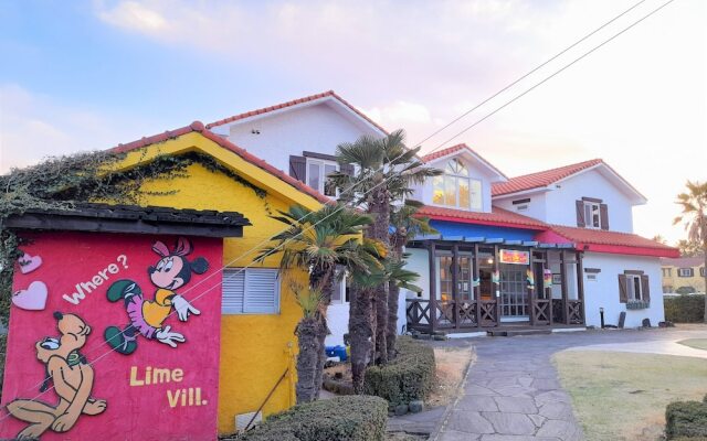 Lime Orange Vill Pension