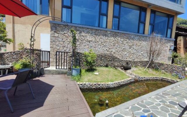 Yunhe Terrace Sit and Watch Yunqi Homestay