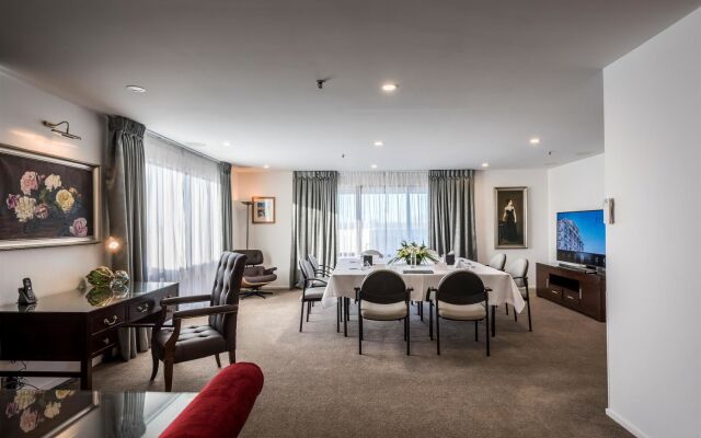Fino Hotel and Suites