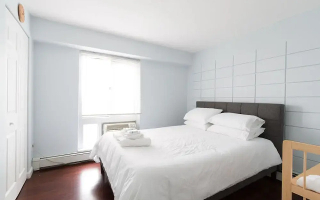 Harvard Square Apartments by Next Star