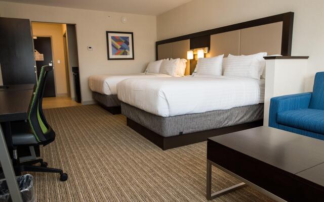 Holiday Inn Express & Suites Marietta