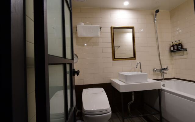 Brown Dot Hotel Daeyeon