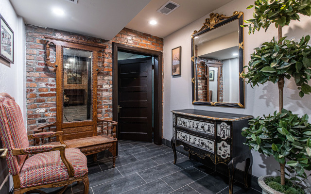 Frederick Stearns House Historic Inn