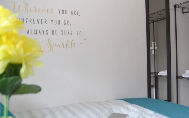 No 40, 5 beds, sleeps 7