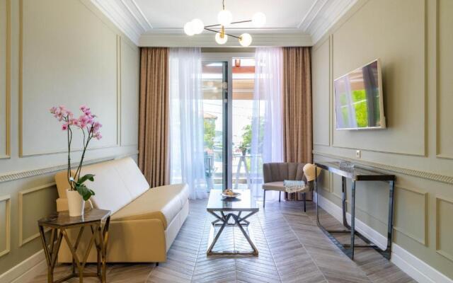 Ormos Luxury Suites Elia