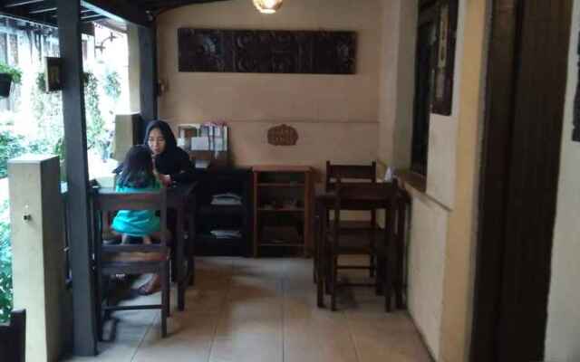 Andrea Hotel