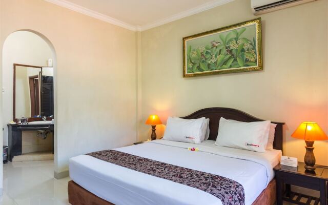 RedDoorz near Petitenget Beach