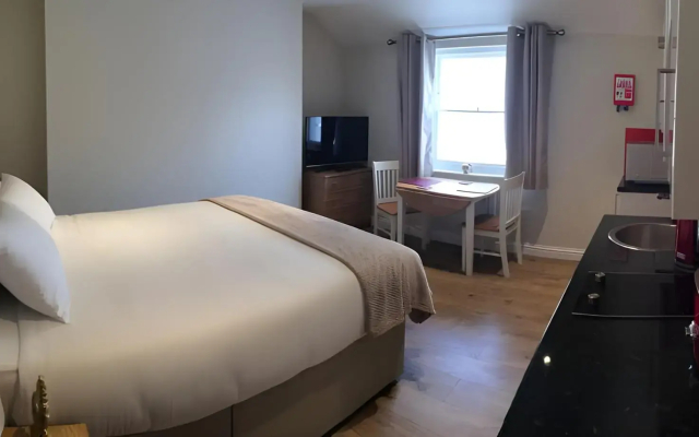 Queens Hotel
