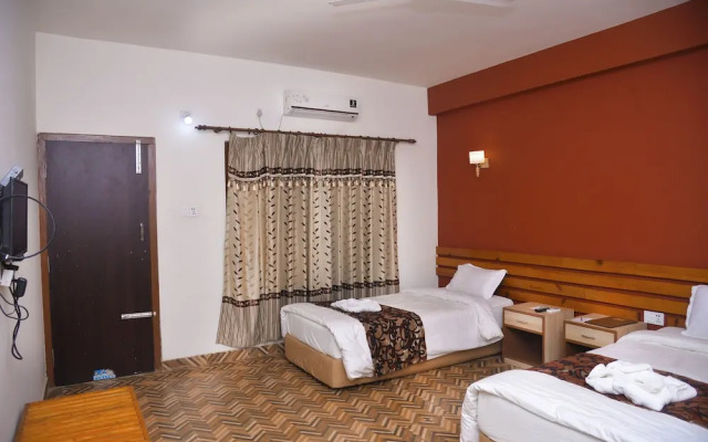 Sauraha Holiday Home