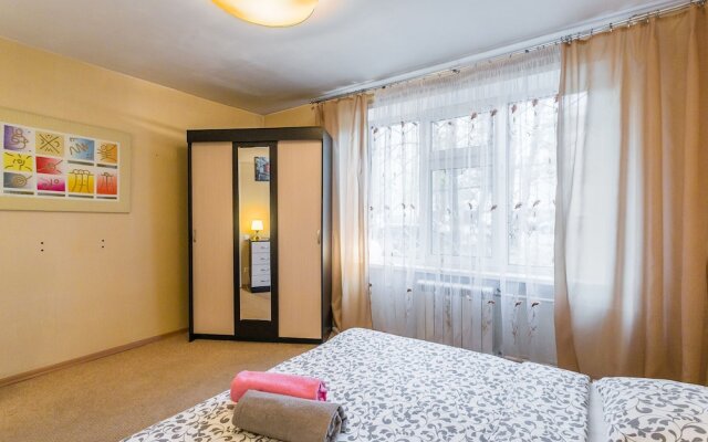 Апартаменты, Волков переулок