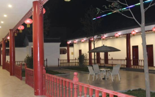 Haiwang Hongya Hot Spring Hotel
