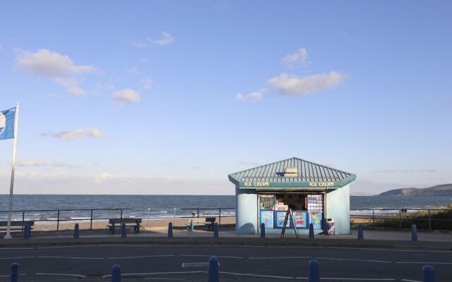 The Hideaway - Benllech