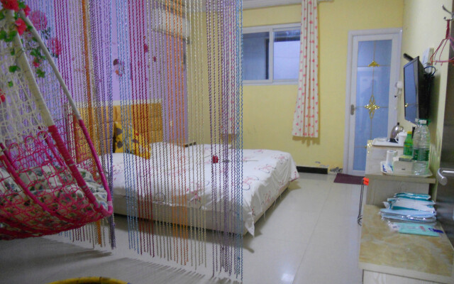 Tokyo Holiday Inn (Kaifeng Qingming Shangheyuan Henan University Jinming Campus)