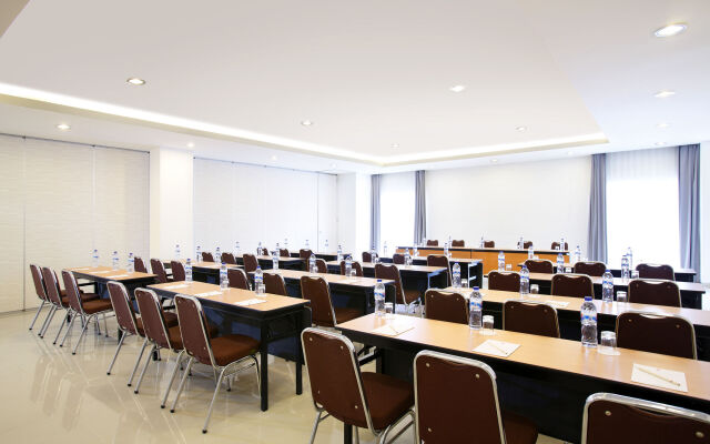 Amaris Hotel Karawang