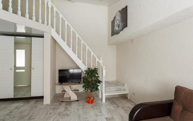 Live comfortably on Andreevskaya Street