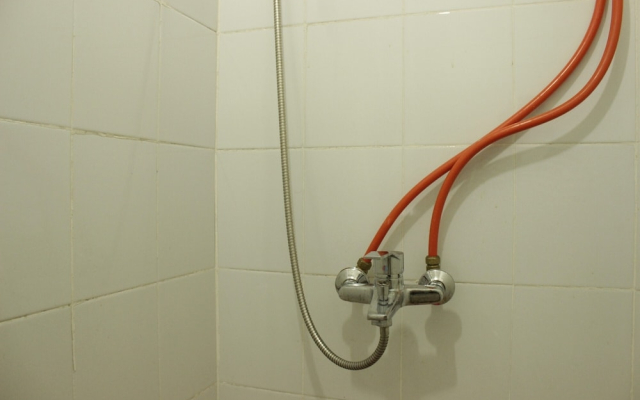 Quiet & Comfy Studio at The Suites @Metro Apartment