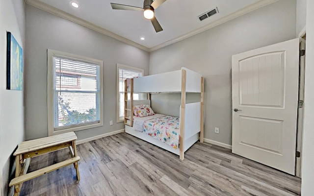 1231Swat 7 Bedroom Home