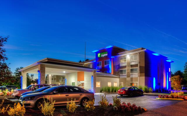 Holiday Inn Express Newberg - Wine Country by IHG