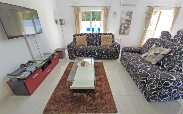 Villa Chiquito Albufeira - Private Pool&Parking - Bbq&Ac&Wi-Fi