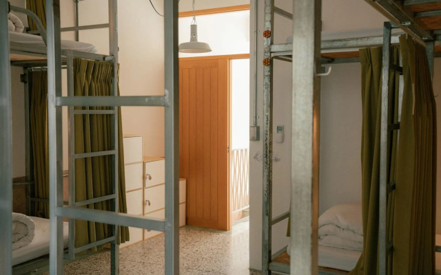 365.Hostel