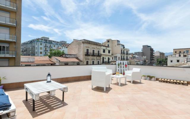 BallarHost - Ballarò Market Terrace Apartment