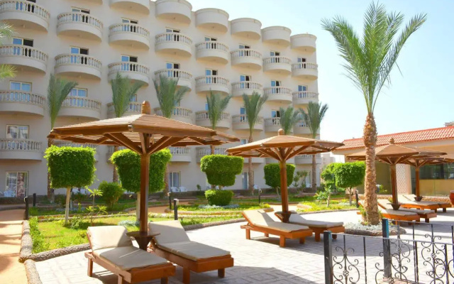 Hawaii Riviera Club Aqua Park - Families and Couples Only