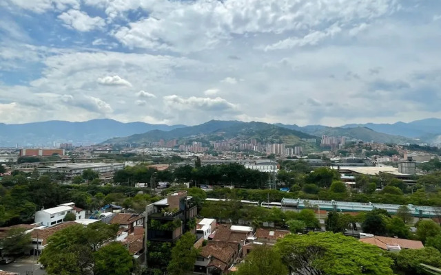 w Astonishing 1BR With Terrace at Poblado